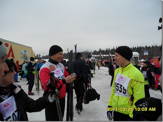 Peter och Johan Badenfelt diskuterar valla