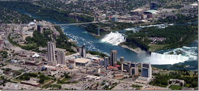 niagara_falls_aerial_2009